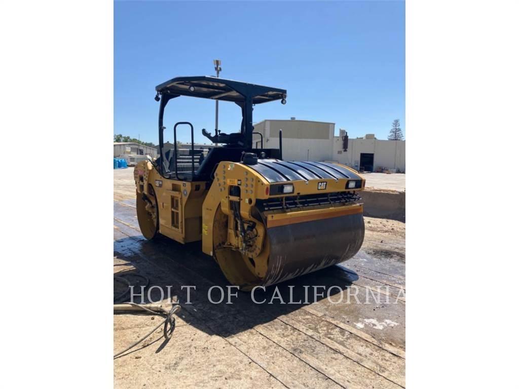 CAT CB13 Tandemové valce