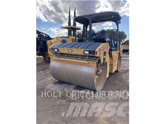 CAT CB13 Tandemové valce
