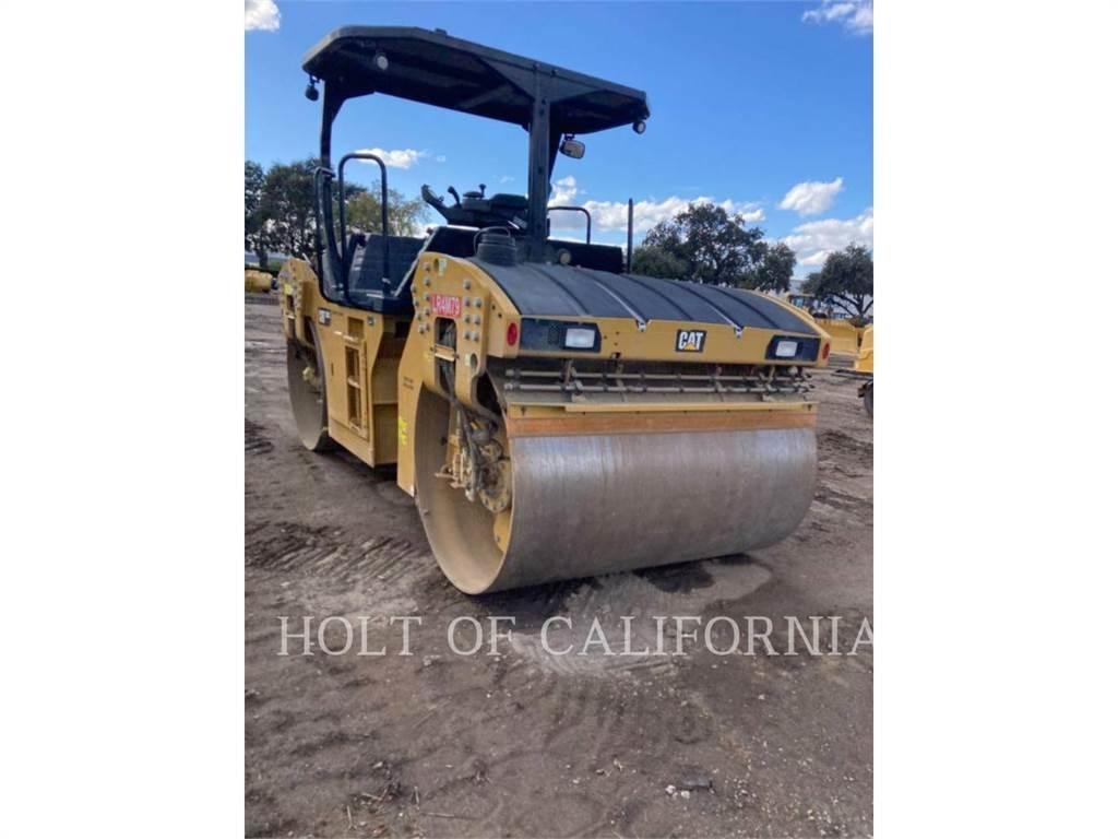 CAT CB13 Tandemové valce