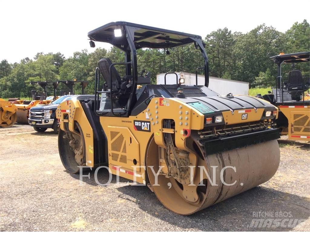 CAT CB13 Tandemové valce