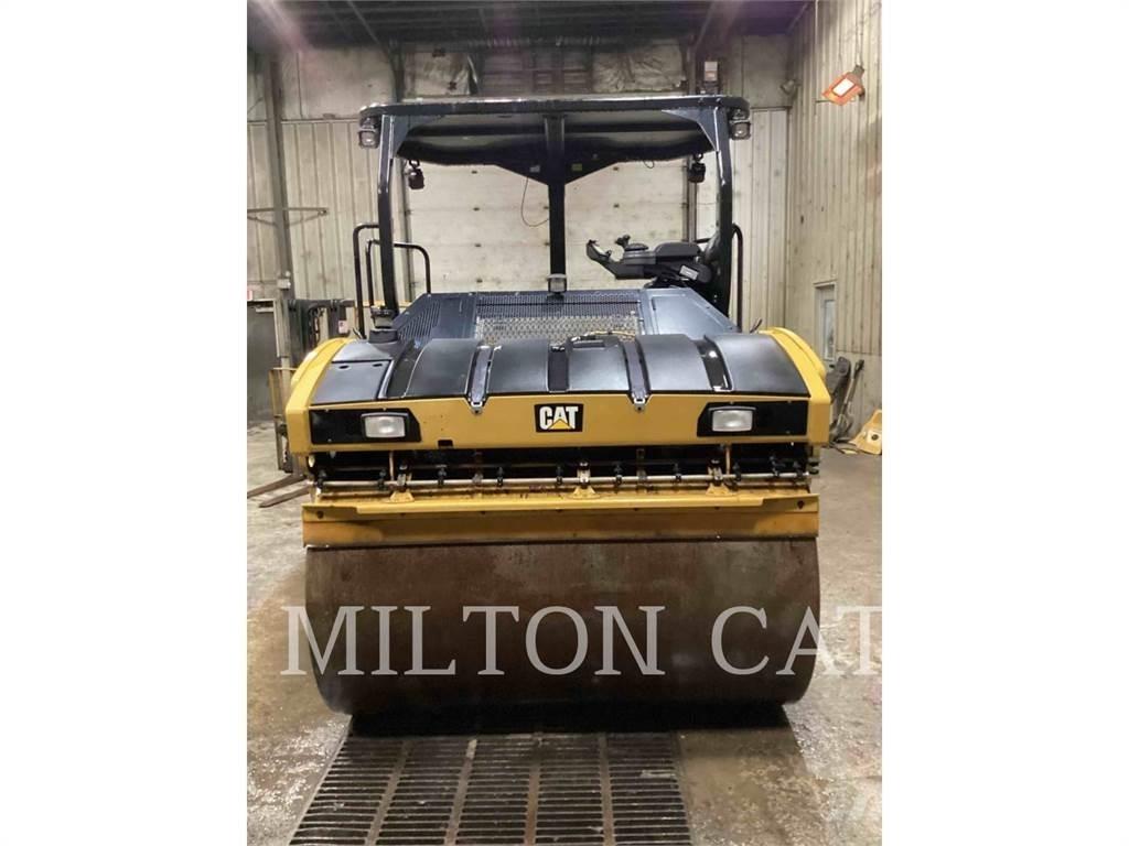 CAT CB13 Pôdne kompaktory