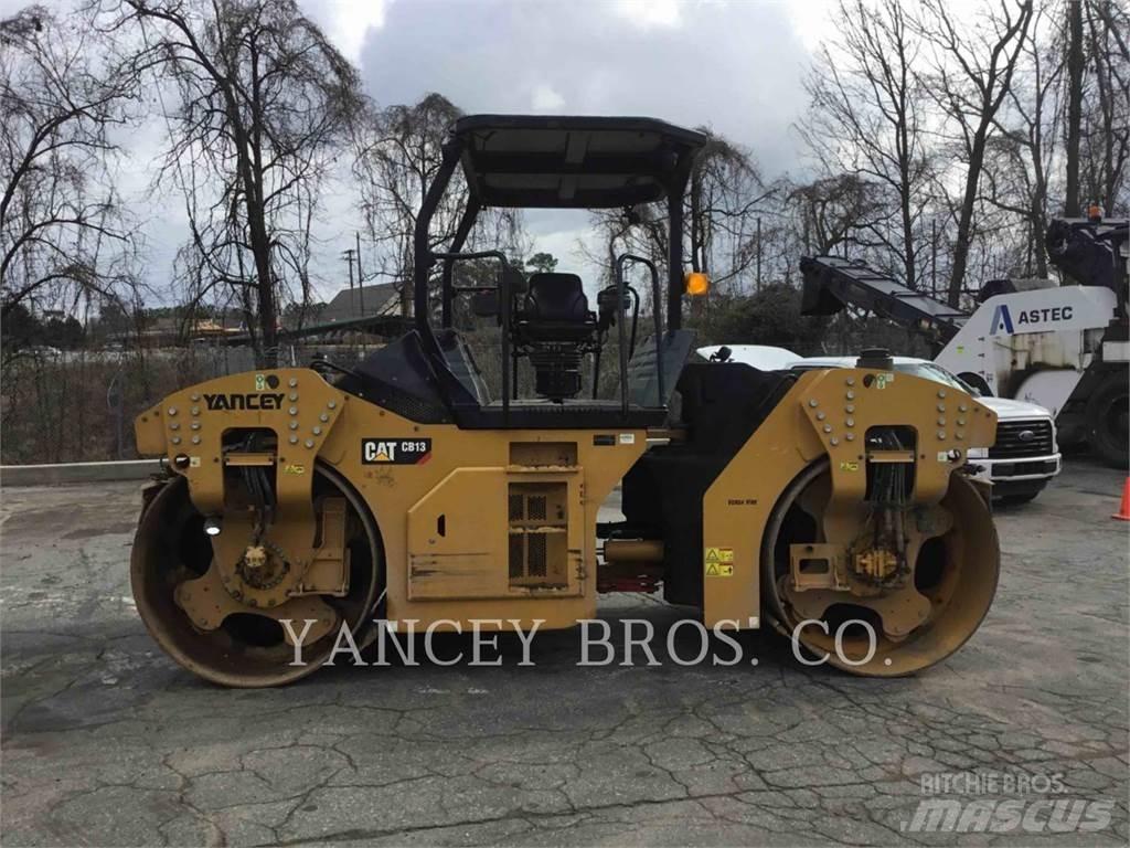 CAT CB13 Pôdne kompaktory
