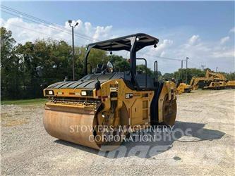 CAT CB13 Tandemové valce