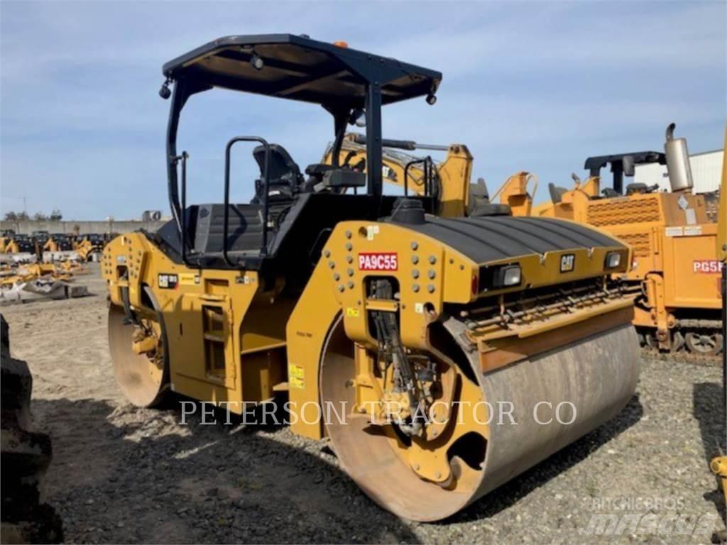 CAT CB13 Tandemové valce