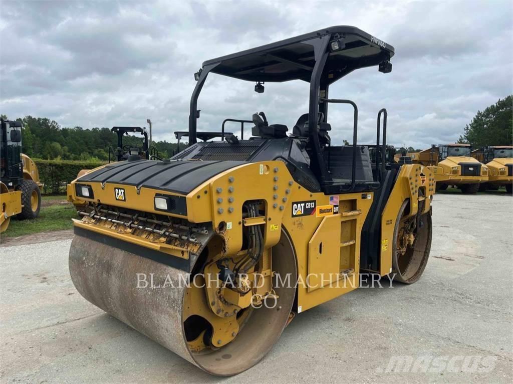CAT CB13 Tandemové valce
