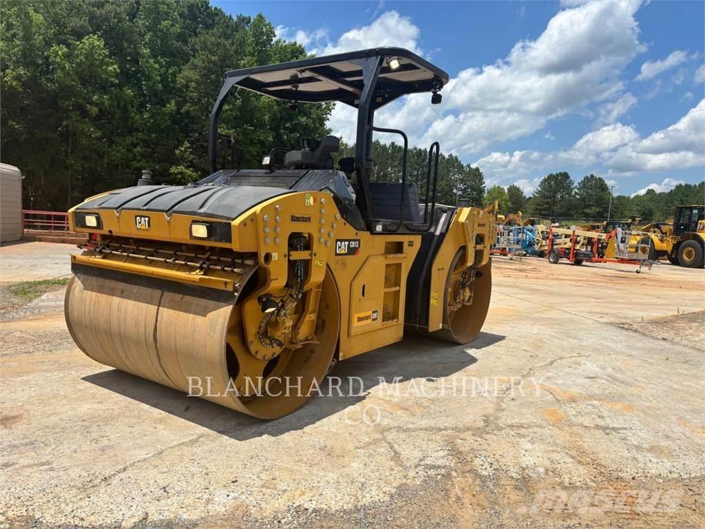 CAT CB13 Tandemové valce