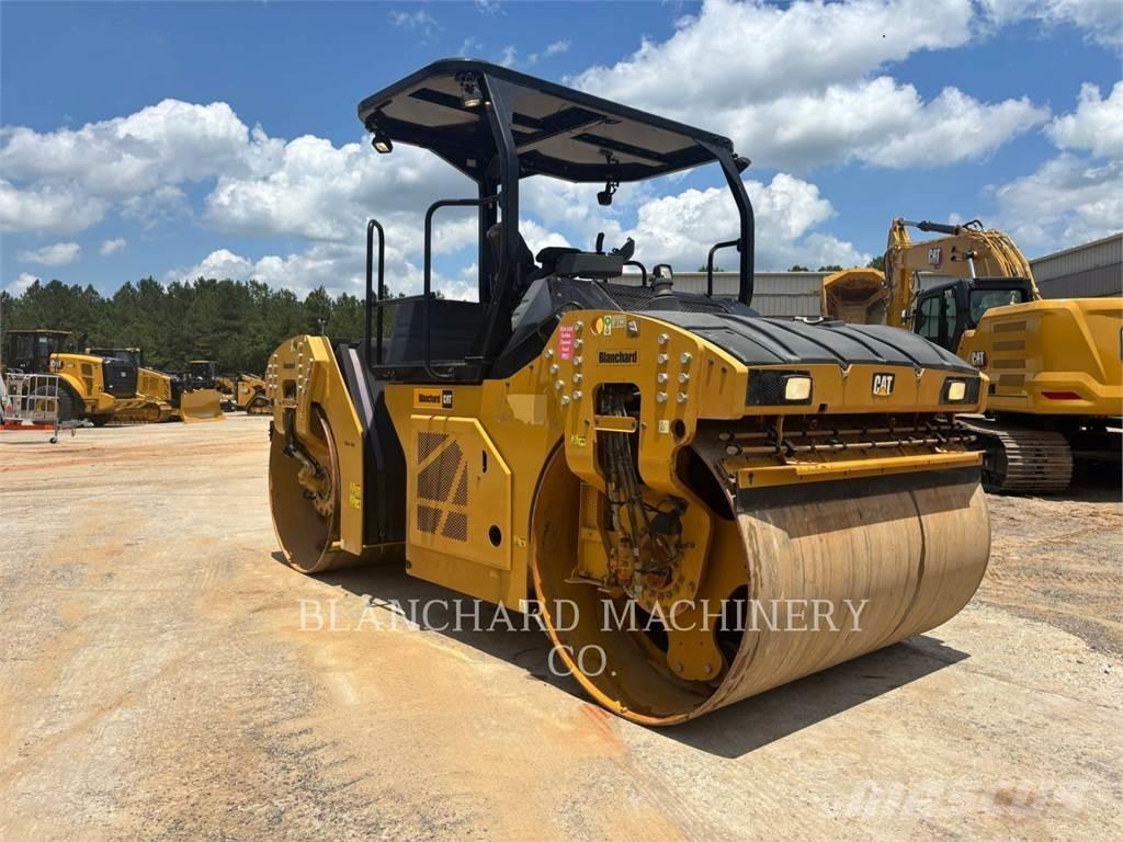CAT CB13 Tandemové valce
