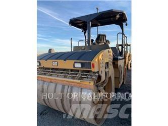 CAT CB13 Tandemové valce