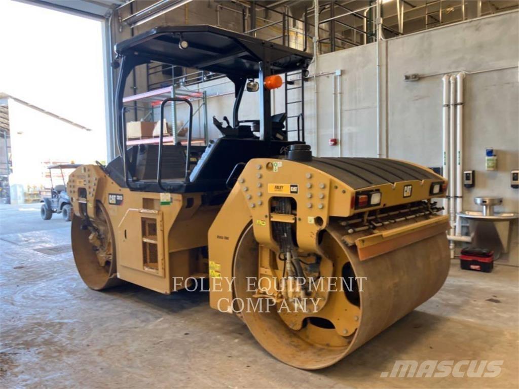 CAT CB13-01 Pôdne kompaktory