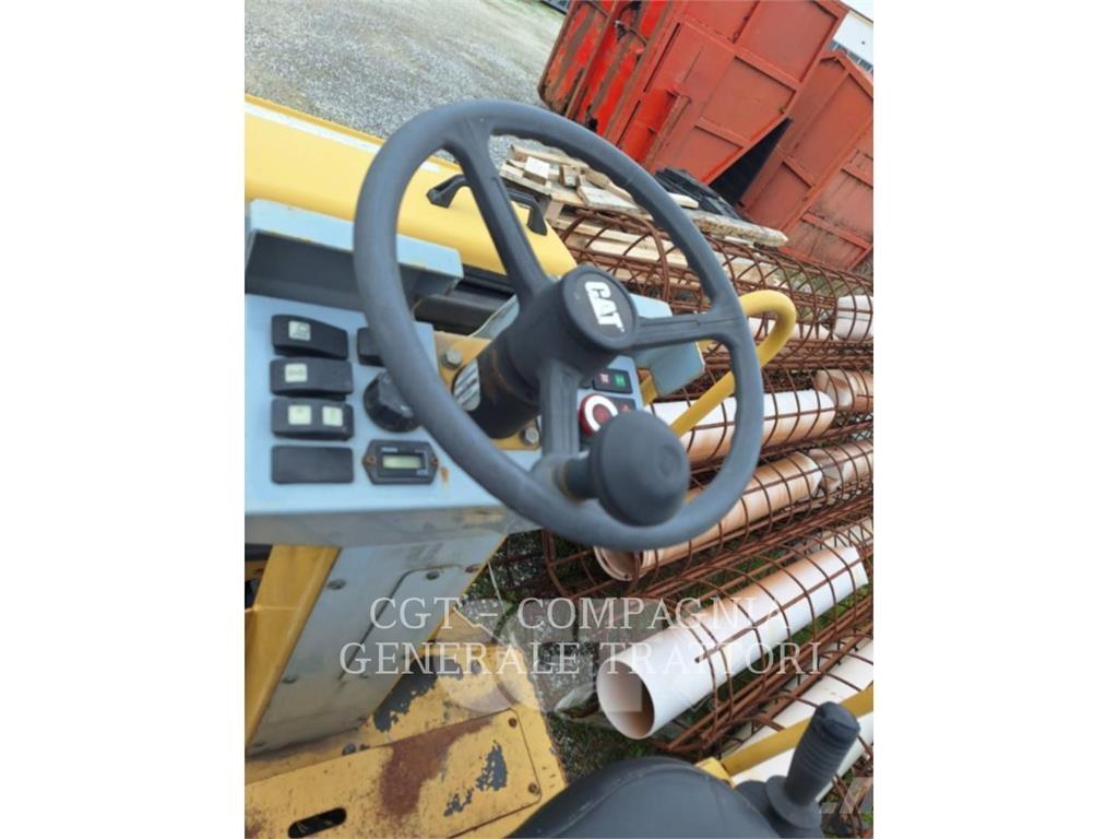 CAT CB14 Tandemové valce