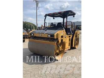CAT CB15 Tandemové valce