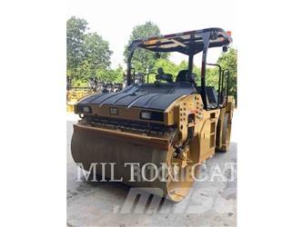 CAT CB15 Tandemové valce