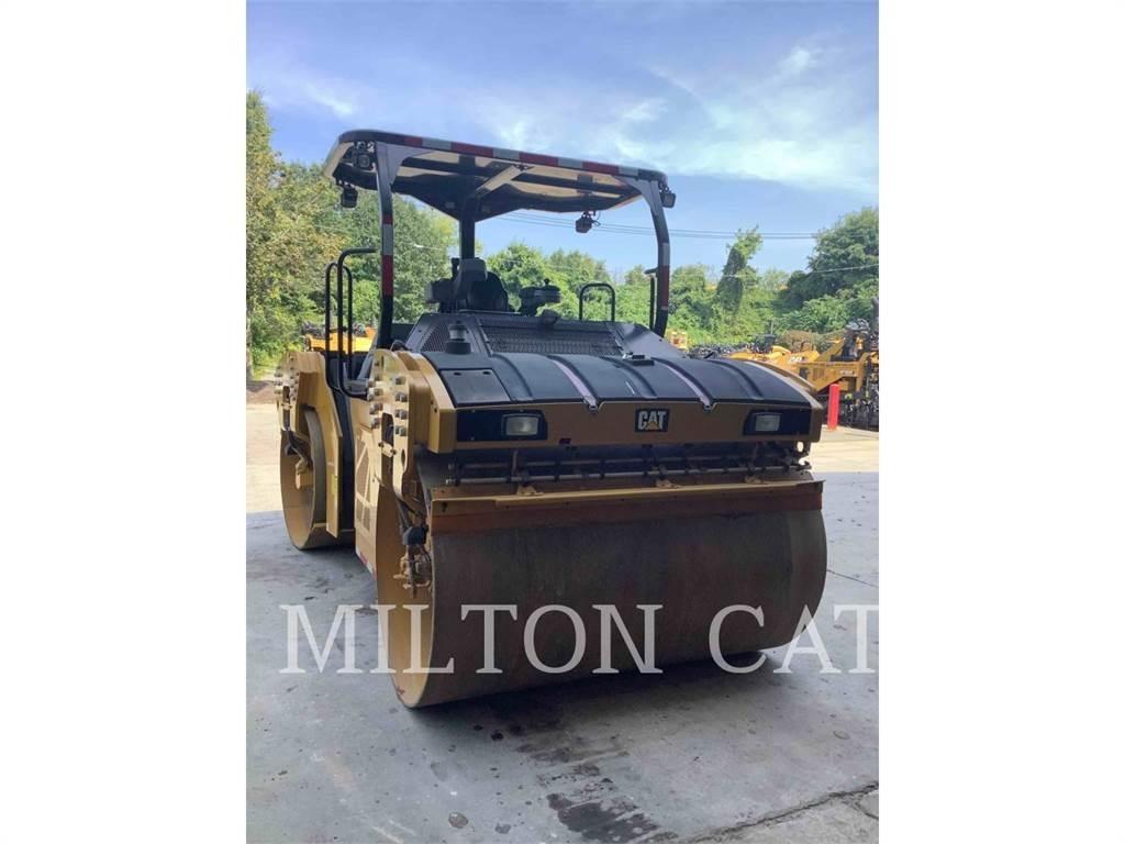 CAT CB15 Tandemové valce