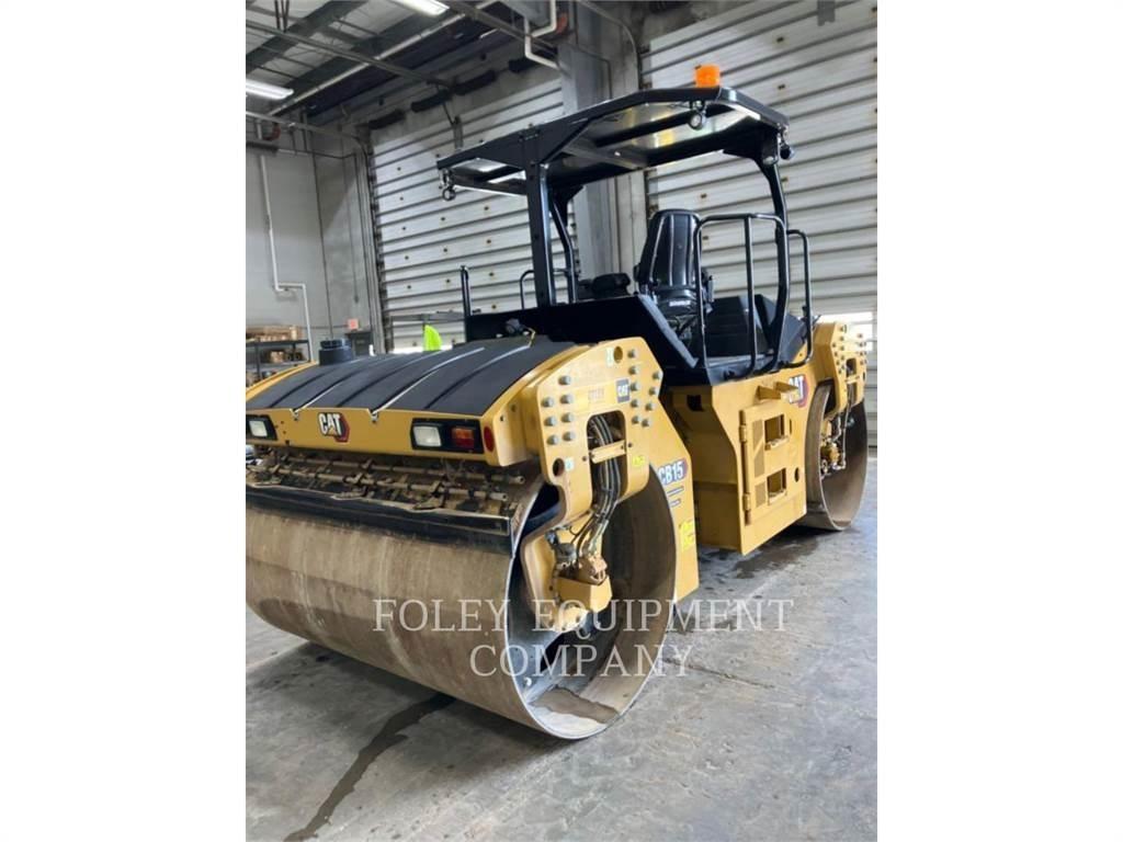CAT CB15 Pôdne kompaktory