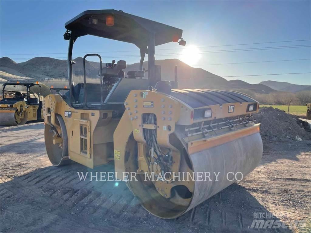 CAT CB15 Tandemové valce