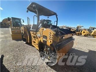 CAT CB15 CW VV Tandemové valce