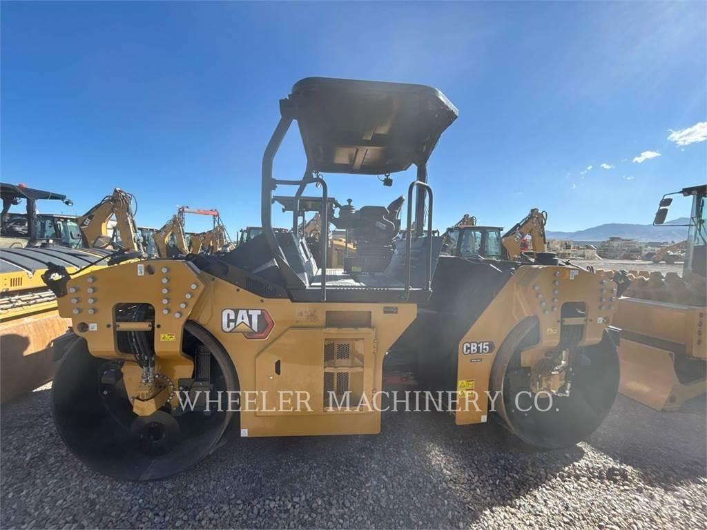 CAT CB15 CW VV Tandemové valce