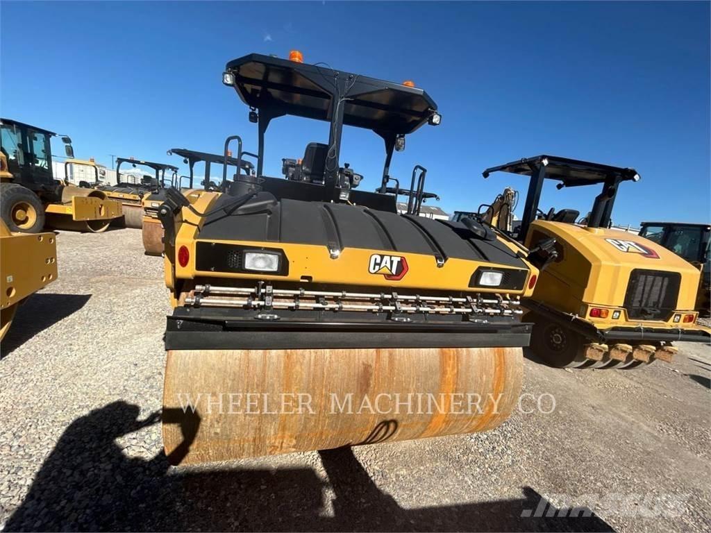 CAT CB15 CW VV Tandemové valce