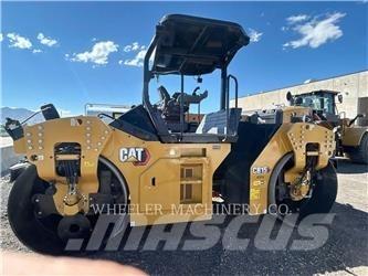 CAT CB15 CW VV Tandemové valce