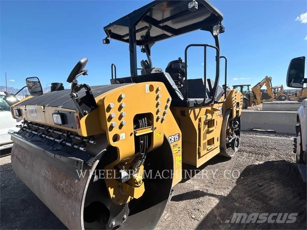 CAT CB15 CW VV Tandemové valce