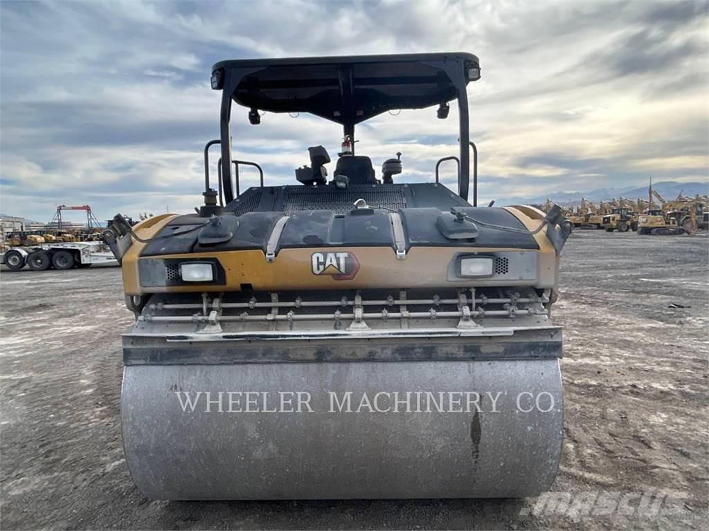CAT CB15 CW VV Tandemové valce