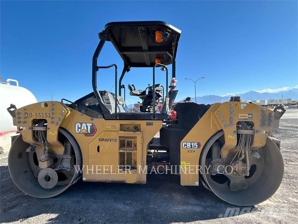 CAT CB15 CW VV Tandemové valce