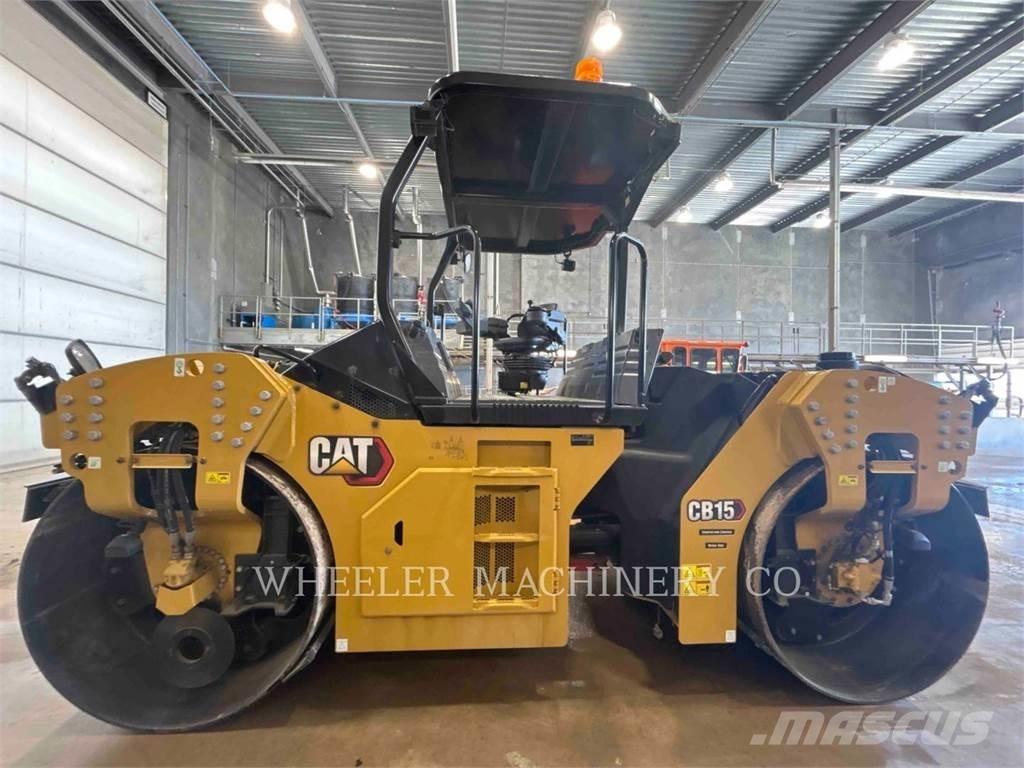 CAT CB15 CW VV Tandemové valce