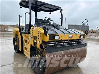 CAT CB15 CW VV Tandemové valce
