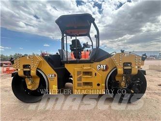 CAT CB15 CW VV Tandemové valce