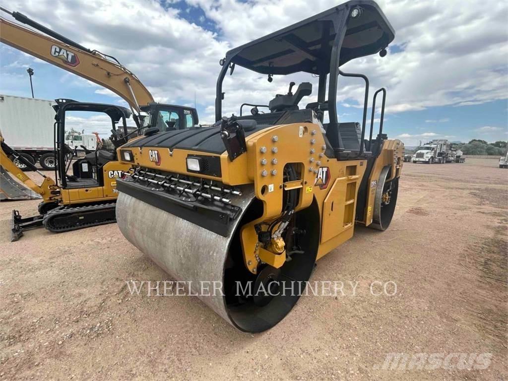 CAT CB15 CW VV Tandemové valce