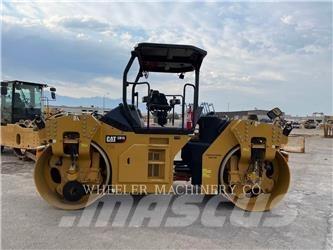 CAT CB15 CW VV Tandemové valce