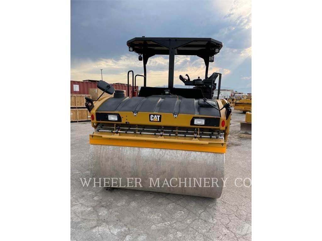 CAT CB15 CW VV Tandemové valce