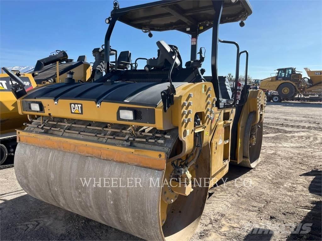 CAT CB15 VV Tandemové valce