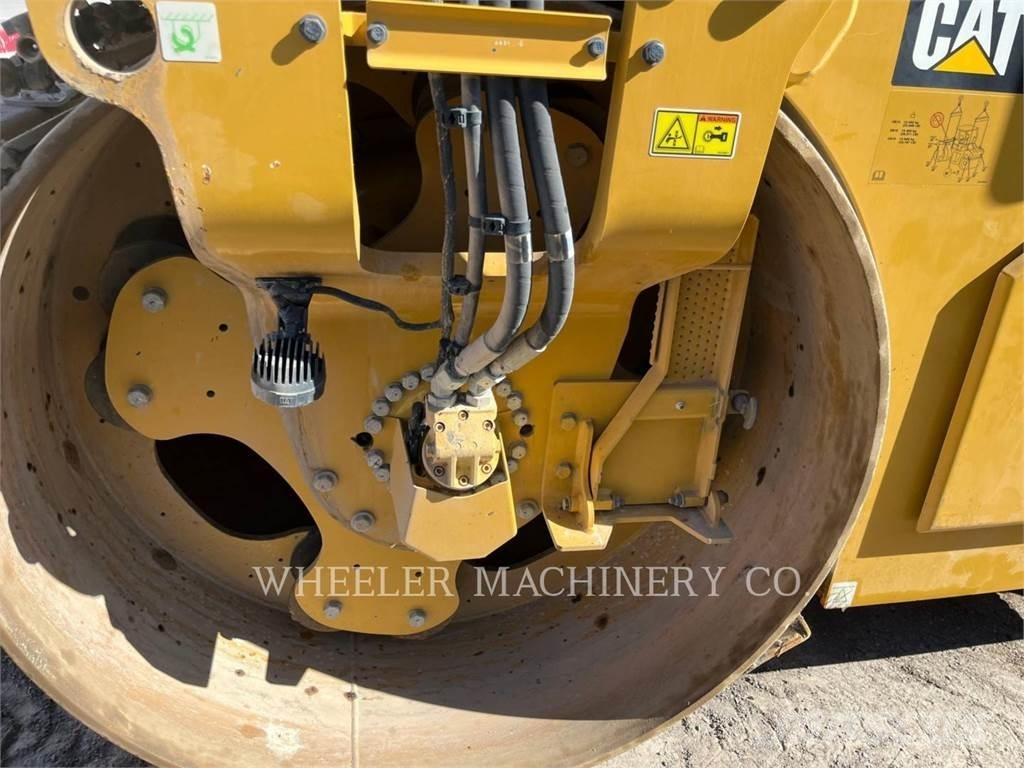 CAT CB15 VV Tandemové valce