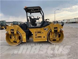CAT CB15 VV Tandemové valce