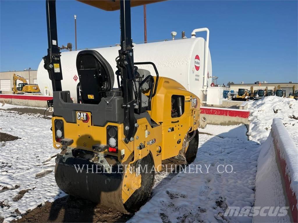 CAT CB2.5 Tandemové valce