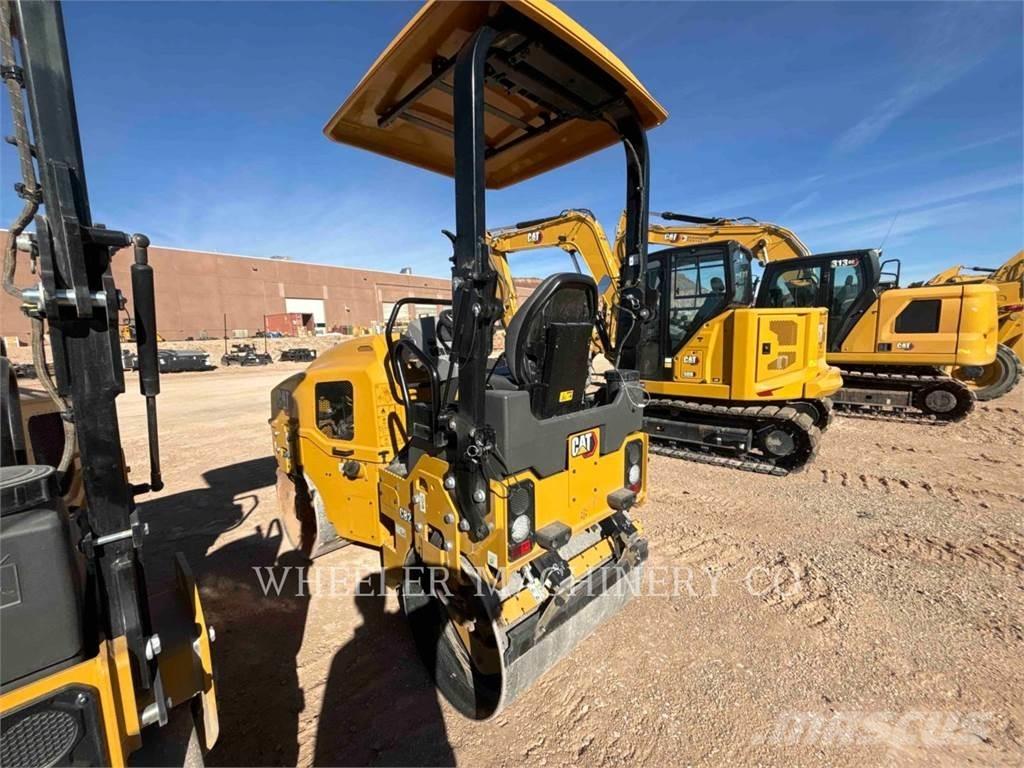 CAT CB2.5 Tandemové valce