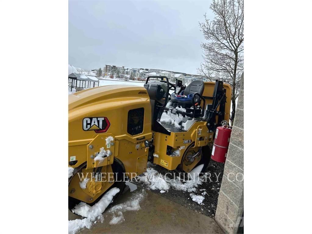 CAT CB2.5 Tandemové valce