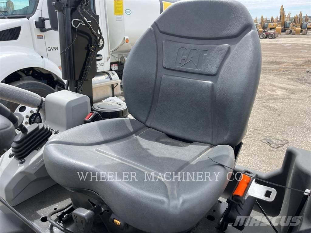 CAT CB2.7 Tandemové valce