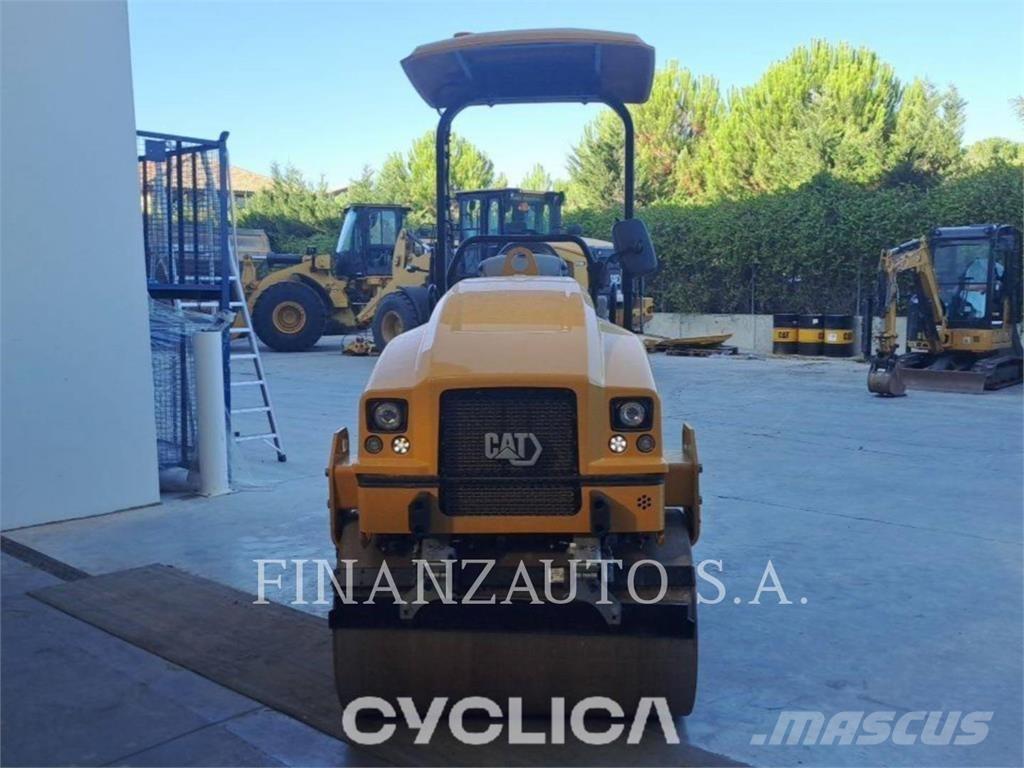 CAT CB2.7 Tandemové valce