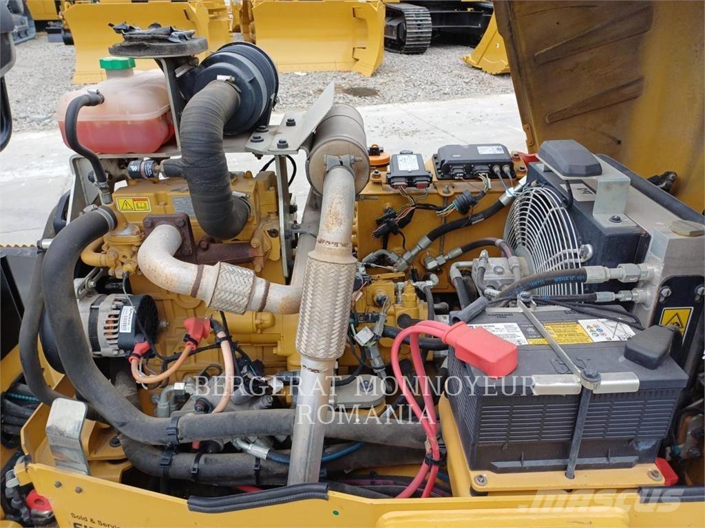 CAT CB2.7LRC Tandemové valce