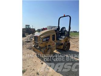 CAT CB24B Tandemové valce