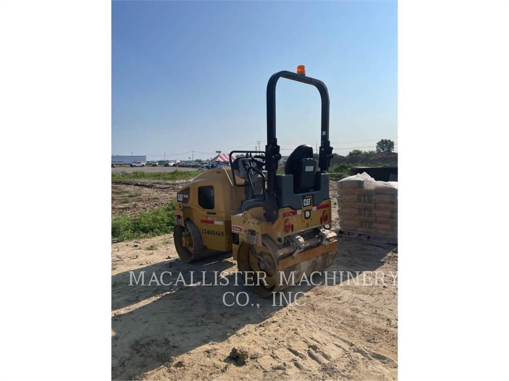 CAT CB24B Tandemové valce