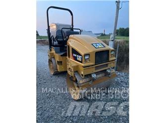CAT CB24B Tandemové valce