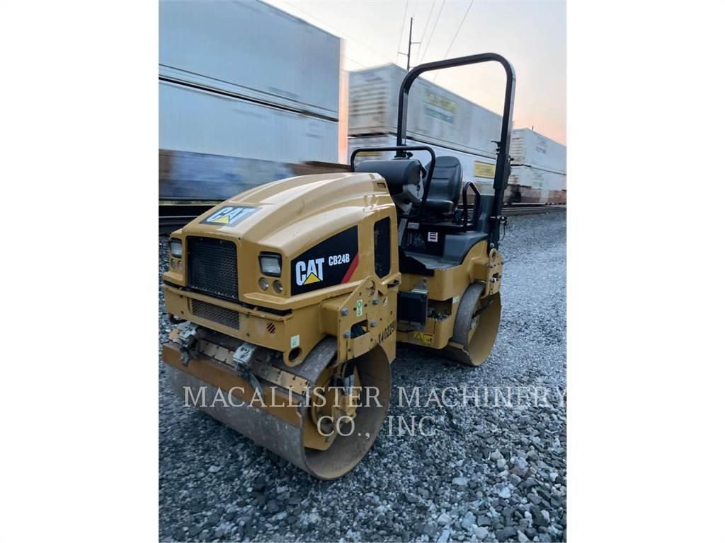 CAT CB24B Tandemové valce