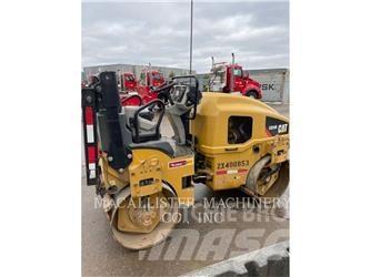 CAT CB24B Tandemové valce