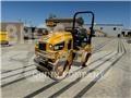 CAT CB24B Tandemové valce