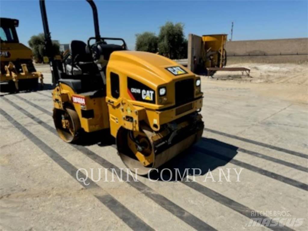 CAT CB24B Tandemové valce