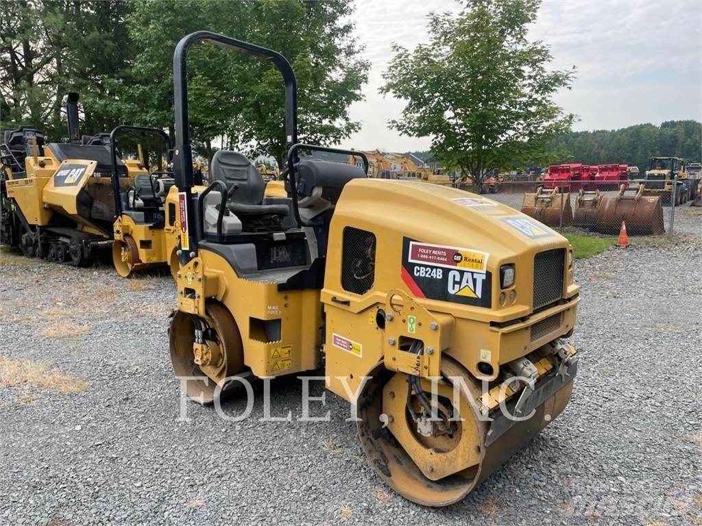 CAT CB24B Tandemové valce