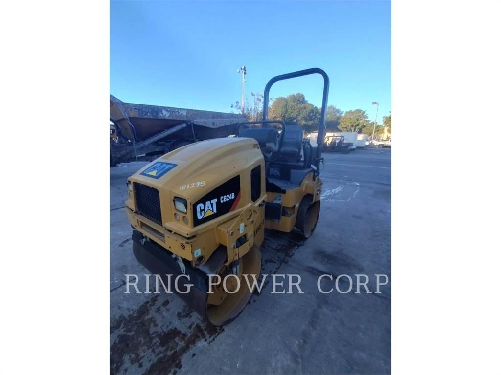 CAT CB24B Tandemové valce